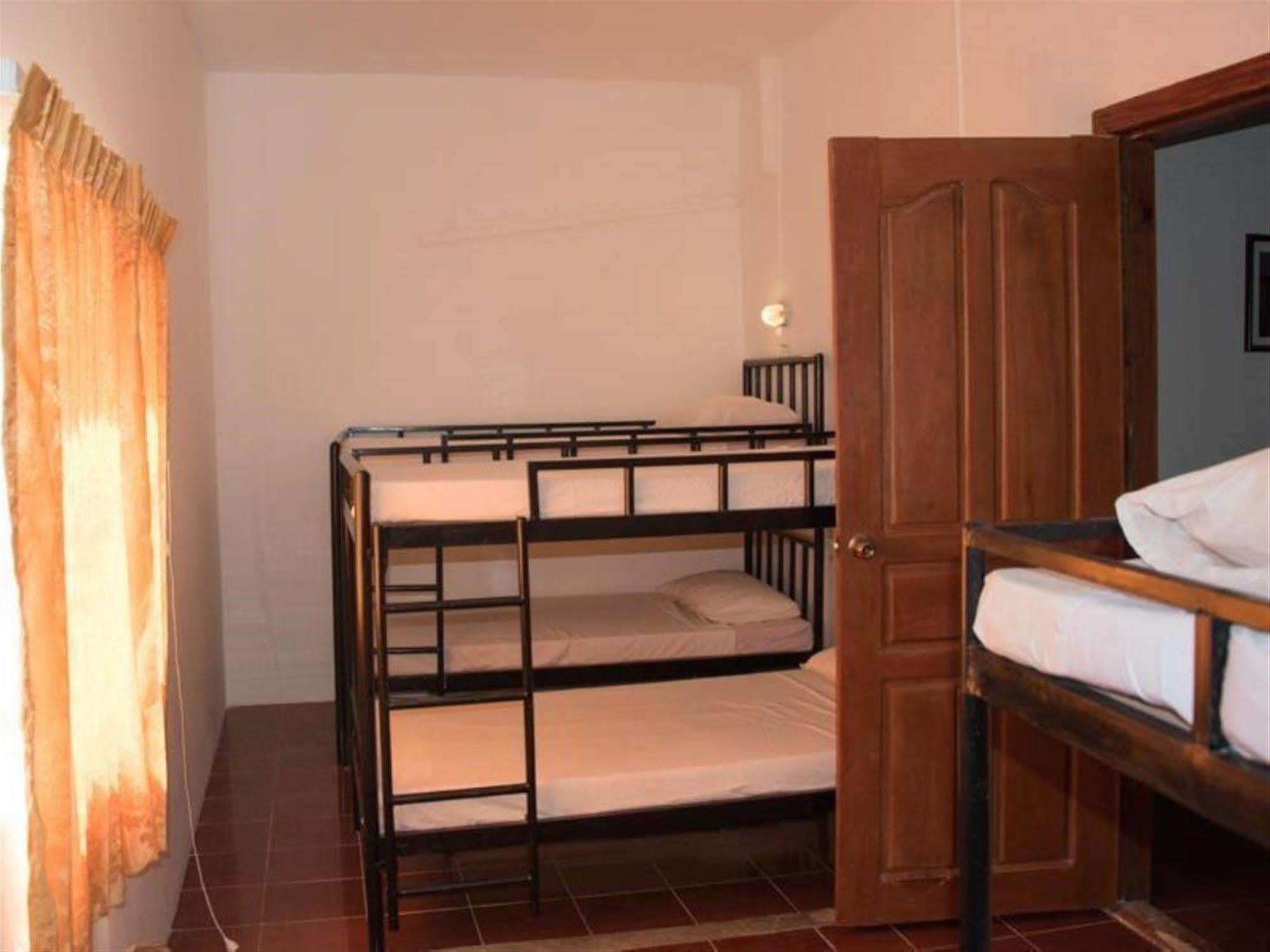 Five Rose Siem Reap Hostel Exterior photo