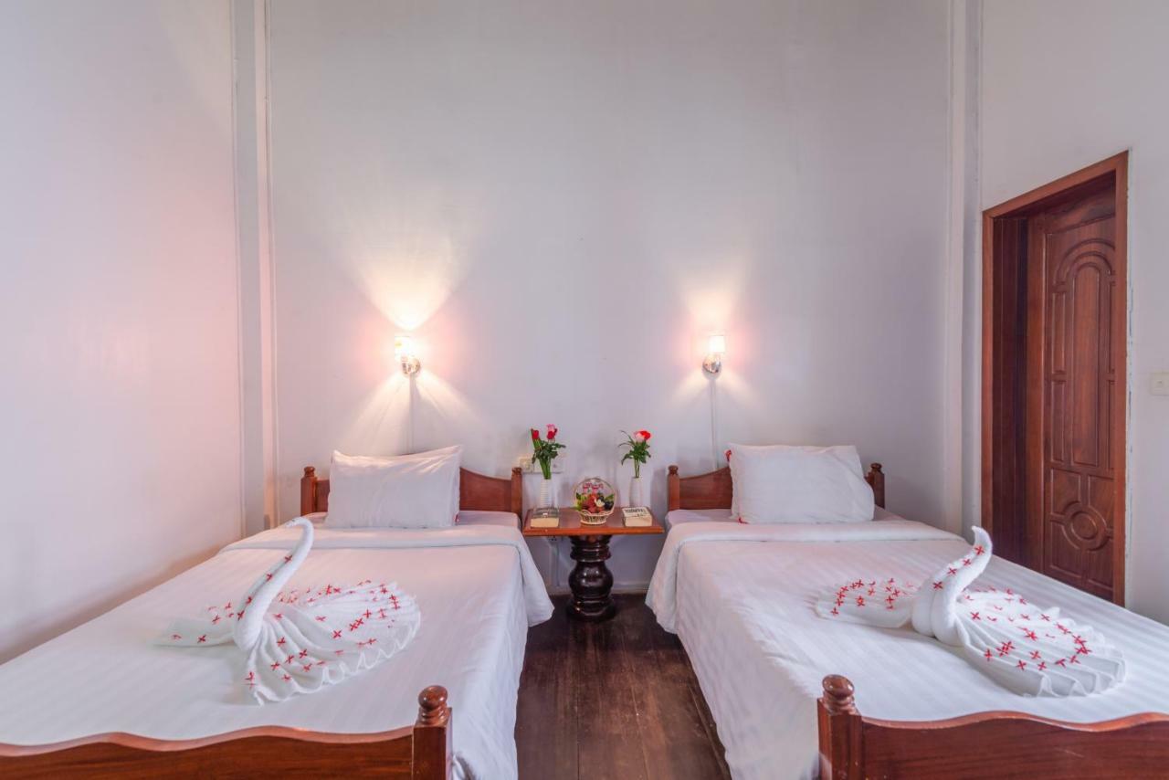 Five Rose Siem Reap Hostel Exterior photo