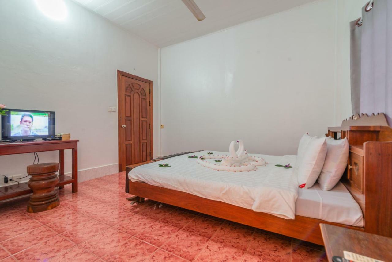 Five Rose Siem Reap Hostel Exterior photo