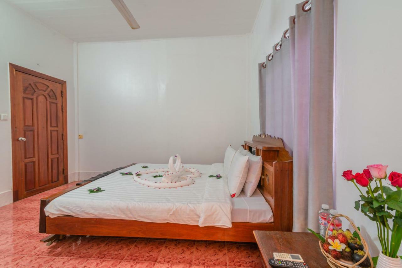 Five Rose Siem Reap Hostel Exterior photo